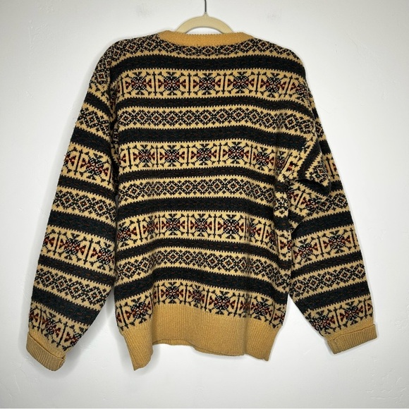 Vintage Regatta Sport Snowflake Stripe Pattern 100% Wool Sweater Size Medium - Picture 2 of 13